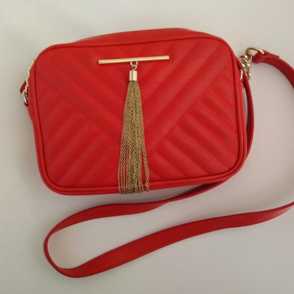 Crossbody handbag